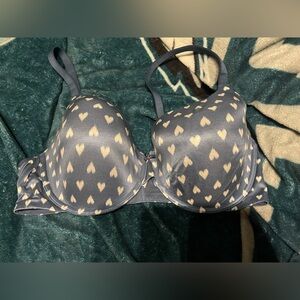 Victoria's Secret Navy Heart Print Bra